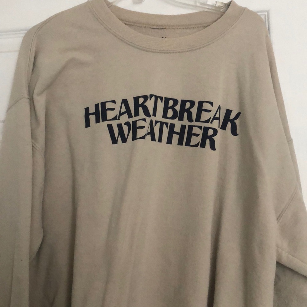 Niall Horan sweater- Heartbreak weather-